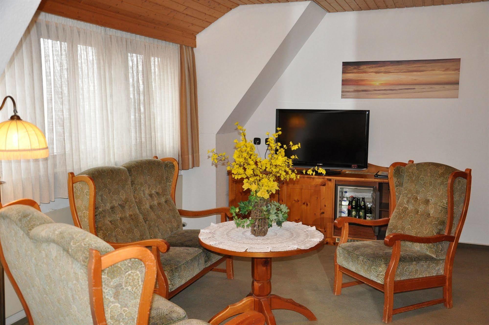 Hotel Und Restaurant Lamm Giengen an der Brenz Ngoại thất bức ảnh
